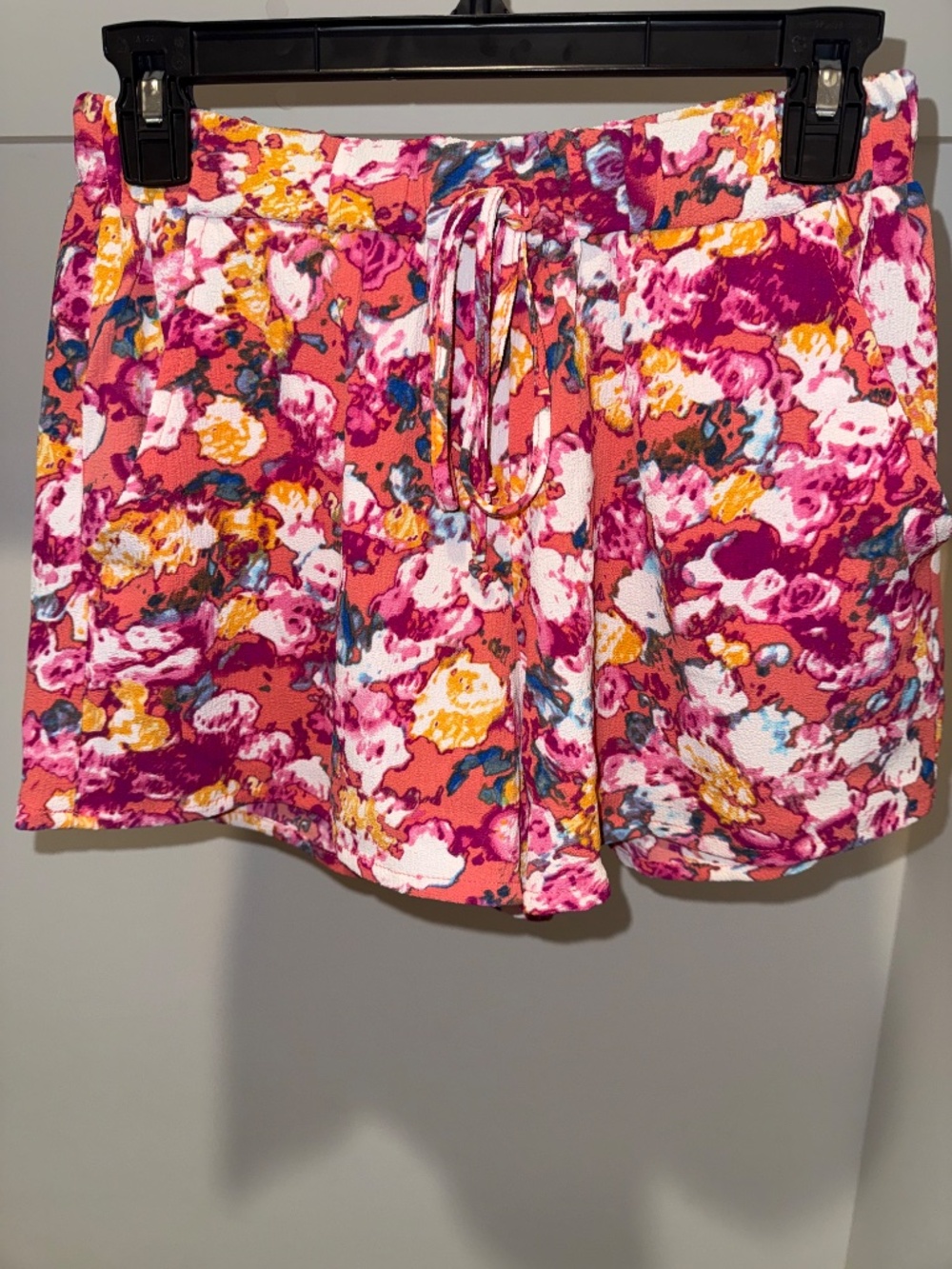 Lily White High-Waisted Floral Shorts Size Small Pink Beach Cover Up Pockets